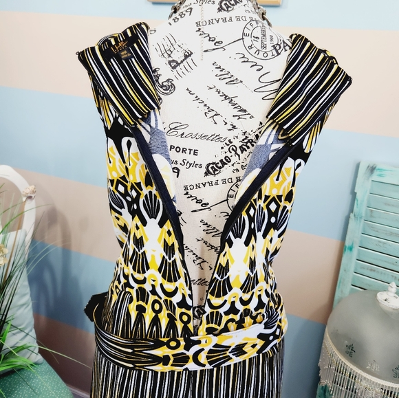 ILE New York Women's Plus Size Sleeveless Pattern Dress With Belt - Picture 6 of 9